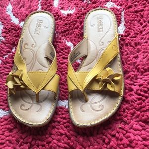 Born sandals size 8